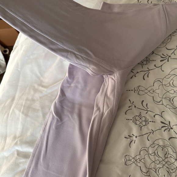 lululemon Align HR pant 25 lavender dew - Picture 4 of 5